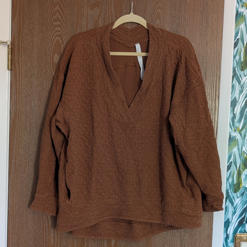Lululemon Rippled V-Neck Pullover - Picture 5 of 9